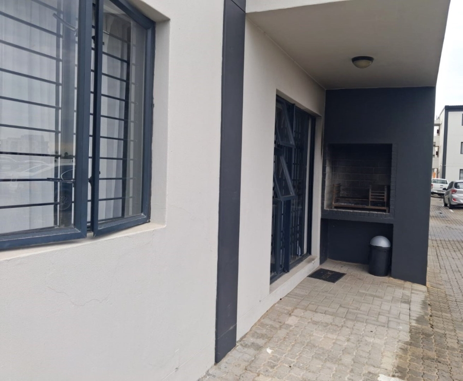2 Bedroom Property for Sale in Parklands East Western Cape